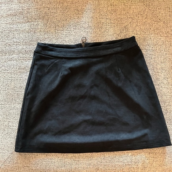 NET ABERCROMBIE & FITCH SUEDE SKIRT - Picture 2 of 3